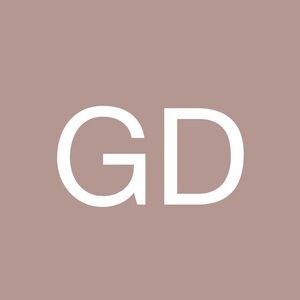 Meet your Posher, Georgia